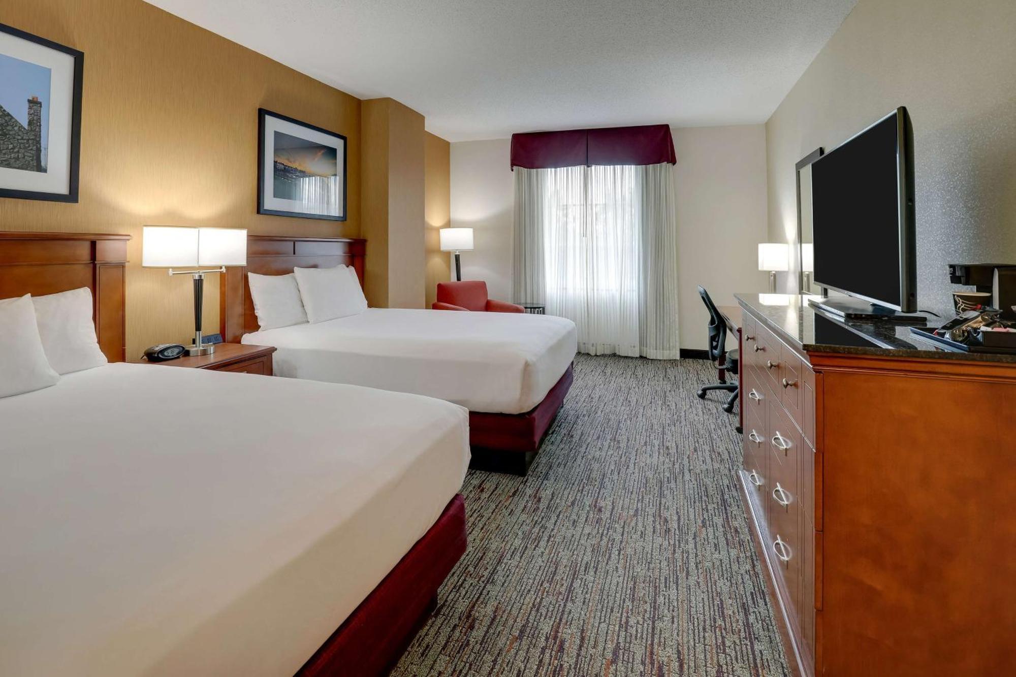 Drury Inn & Suites Charlotte Northlake Екстер'єр фото