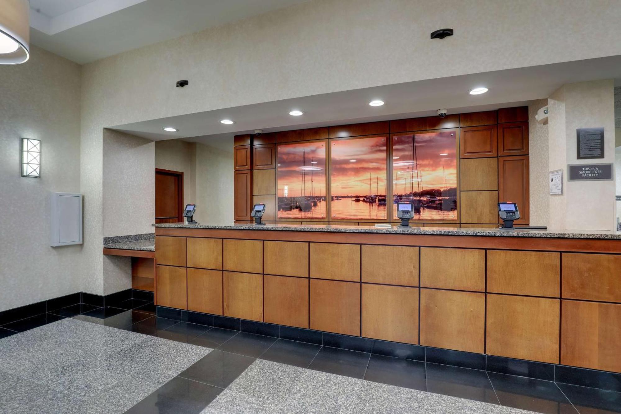 Drury Inn & Suites Charlotte Northlake Екстер'єр фото